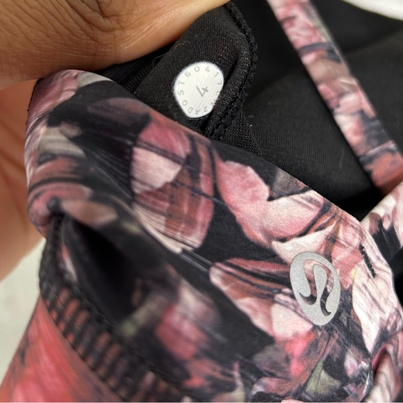 Lululemon Floral Energy Bra size 4 - Picture 4 of 5